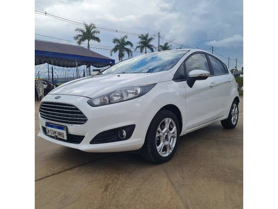 FORD FIESTA 1.6 SE HATCH 16V FLEX 4P POWERSHIFT FORD FIESTA 1.6 SE HATCH 16V FLEX 4P POWERSHIFT